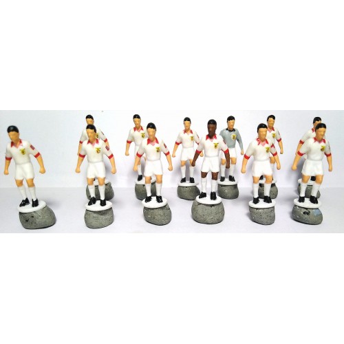 Subbuteo Andrew Table Soccer Benfica away kit 1967-68  only 12 figures,no bases,no box